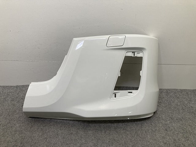 新車取り外し!フォワード FRR90S4 純正 フロント バンパー 4/5X CRG/4X CRG/4/5X CRG 1-86722177-0 ホワイト ソリッド いすゞ(150450)