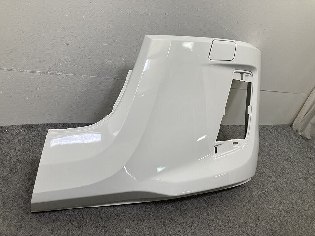 新車取り外し!フォワード FRR90S4 純正 フロント バンパー 4/5X CRG/4X CRG/4/5X CRG 1-86722177-0 ホワイト ソリッド いすゞ(150457)