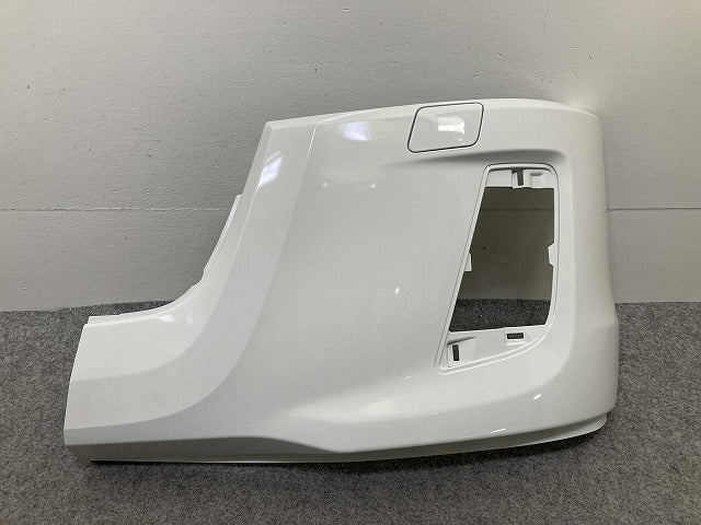 新車取り外し!フォワード FRR90S4 純正 フロント バンパー 4/5X CRG/4X CRG/4/5X CRG 1-86722177-0 ホワイト ソリッド いすゞ(150459)