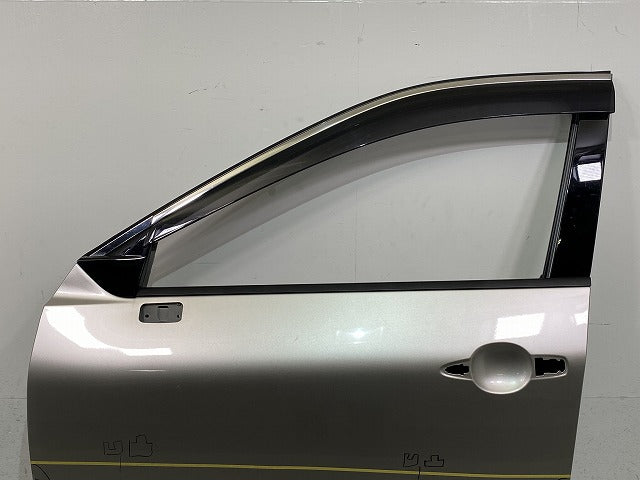 エクストレイル/X-TRAIL T33/SNT33 純正 左 フロント ドア サイドパネルバイザー付 LH シェルブロンド KAY 日産(150479)