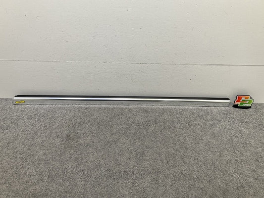 美品!CLAクラス C117 純正 左 フロント ドア ベルトモール アウター LH A 117 725 01 82 A117250182 メッキ メルセデスベンツ(150485)