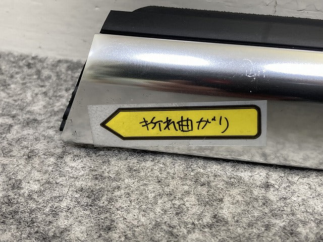 美品!CLAクラス C117 純正 左 フロント ドア ベルトモール アウター LH A 117 725 01 82 A117250182 メッキ メルセデスベンツ(150485)