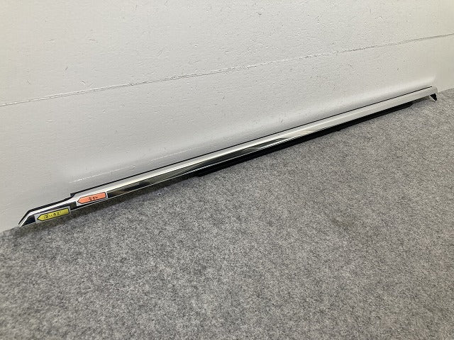 新品!5シリーズ G30 純正 左 フロント ベルトモール アウター LH 5140 G30 メッキ BMW(150487)