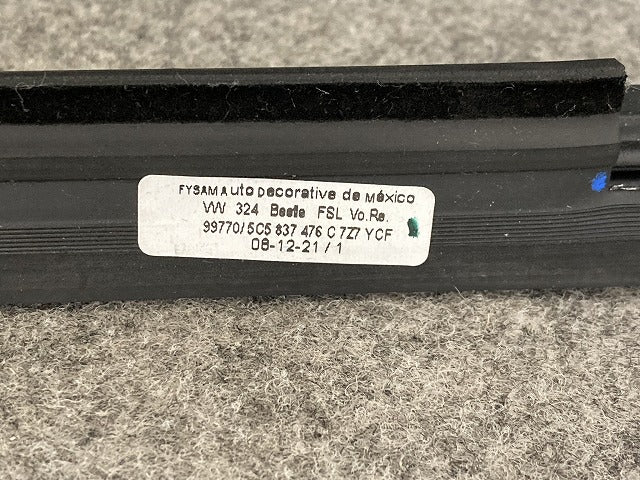 新品!ザ・ビートル 16系 純正 右 フロント ドア ベルトモール アウター 5C5 837 476 C 7Z7 5C5837476C7Z7 フォルクスワーゲン(150489)