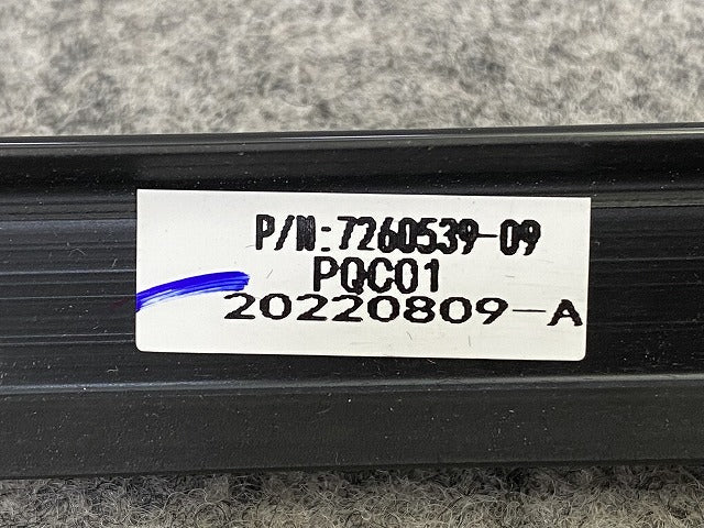 新品!3シリーズ F30/F31 純正 左 フロント アウターベルトモール LH 7260539-09 51357260539 ブラック ソリッド BMW(150492)