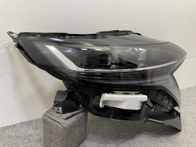 サクラ/SAKURA B6AW 純正 右 ヘッドライト/ランプ LED レベライザー 刻印X KOITO 100-2378J 日産(150511)