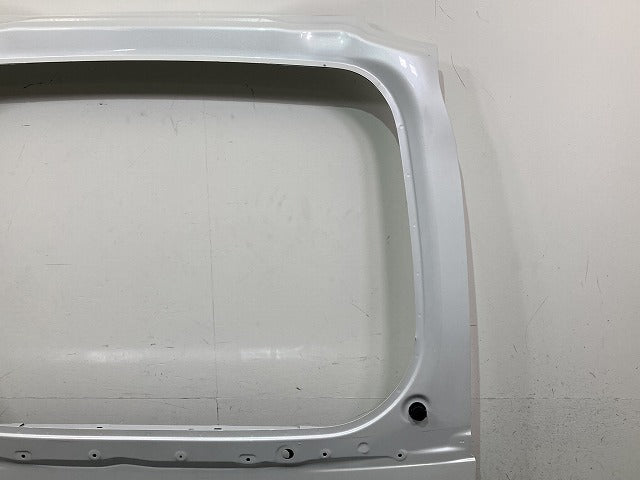 セレナ C28/NC28/GC28/FC28/FNC28/GFC28 純正 リアゲート/バックドア/リアハッチ プリズムホワイト QBE 日産(150549)