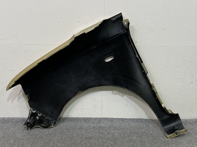 ミラ トコット LA550S/LA560S 純正 右 フロント フェンダー RH 53811-B2B10 サンドベージュメタリック T34 ダイハツ(150552)