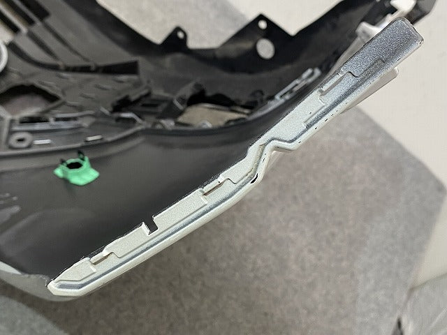 カローラ クロス ZSG10/ZVG11/ZVG15/ZVG13/ZVG16 純正 フロント バンパー スポイラー付 52119-16580 ホワイトパール 089 トヨタ(150570)