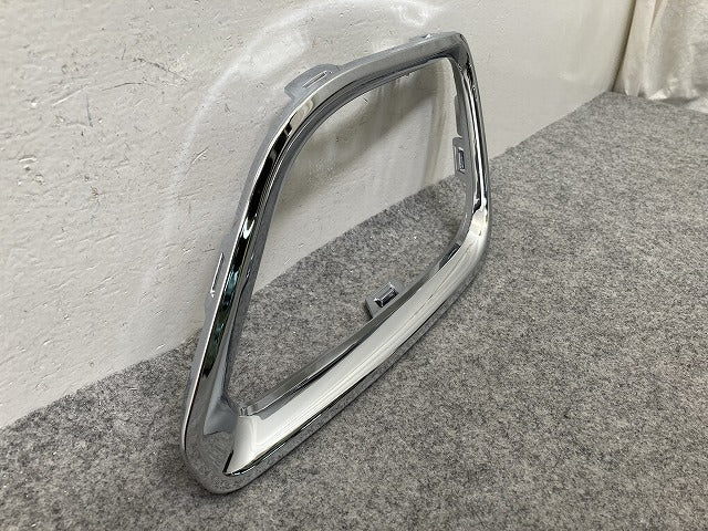 新品!グランドチェロキー 純正 右 フォグカバー/フォグランプカバー ベゼル 052612850 6DE40SZ0AA001 メッキ クライスラー(150573)