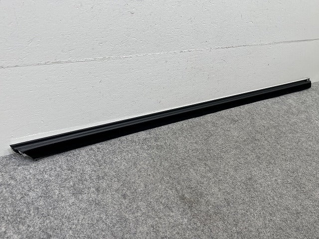 新品!Eクラス クーペ/C207 純正 左 フロント ドア アウターベルトモール LH A207720030064 メッキ メルセデスベンツ(150575)