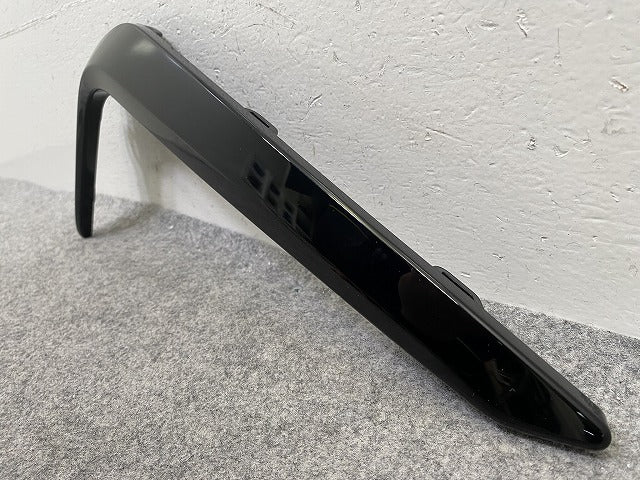 新品!5シリーズ Mスポーツ G30/G31 純正 右 フロント バンパー ロアグリル フィニッシャー 5111 8064980 51118064980 ブラック BMW(150590)