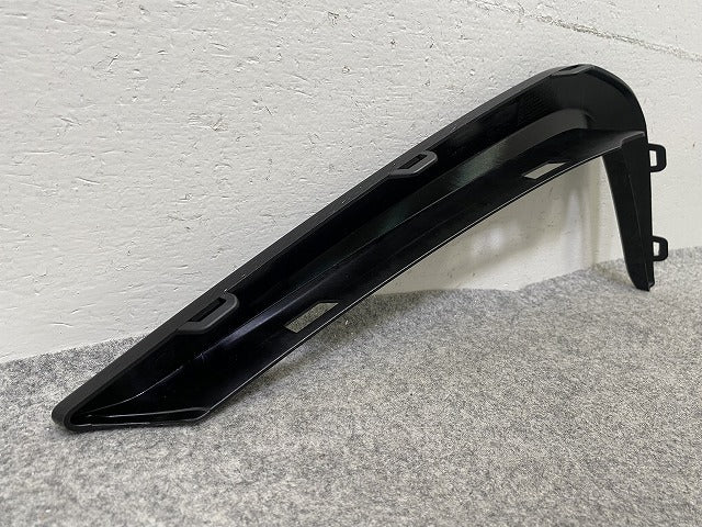新品!5シリーズ Mスポーツ G30/G31 純正 右 フロント バンパー ロアグリル フィニッシャー 5111 8064980 51118064980 ブラック BMW(150590)