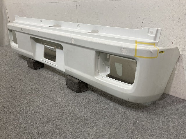 エブリィ/クリッパー NV100/スクラム DA17V/DR17V/DG17V 純正 リア バンパー Rバンパー 71811-50T0 85050-4A01A 白素地 スズキ(150598)