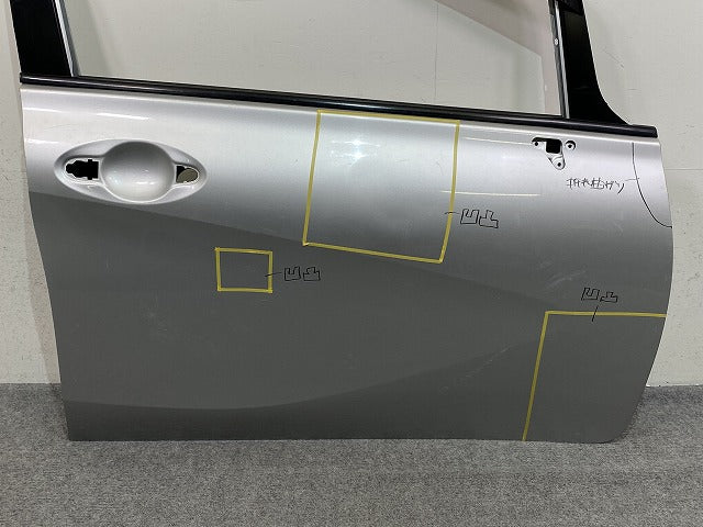 ノート/NOTE E12/NE12 e-POWER/HE12/SNE12 純正 右 フロント ドア バイザー付 RH ブリリアントシルバーメタリック K23 日産(150613)
