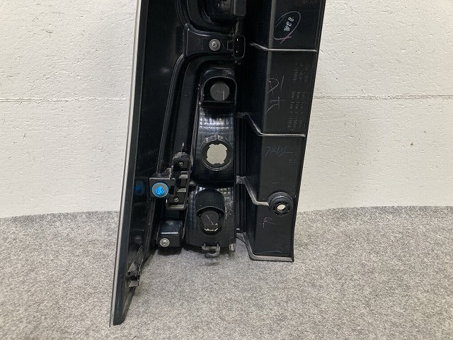タント カスタム LA650S/LA660S 純正 右 テールランプ/ライト/レンズ LED 刻印C RH KOITO 220-69075 81551-B2440 ダイハツ(150617)