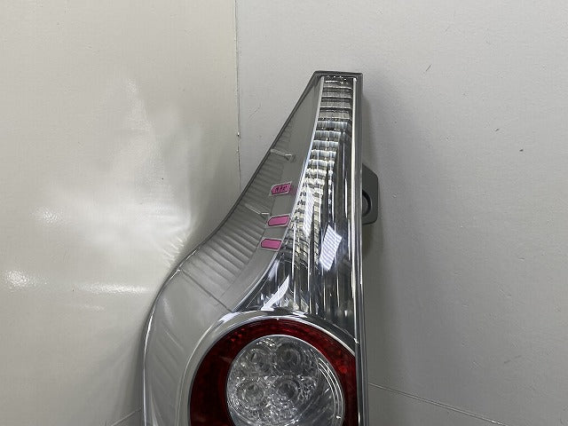 アクア/AQUA NHP10 純正 前期 左 テールランプ/ライト/レンズ ハロゲン 刻印Z LH STANLEY 52-252 81561-52696 トヨタ(150618)