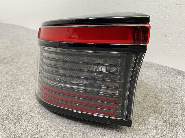 bZ4X XEAM10/YEAM15 純正 左 テールランプ/ライト/レンズ LED LH STANLEY 42-132 81561-42290 トヨタ(150620)