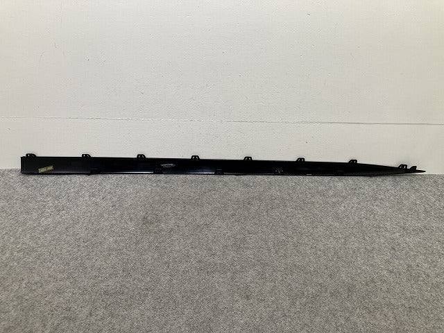 新品!Cクラス W206 左 フロント サイドステップ/サイドスカート カバーモール  A206 698 31 00 ブラック メルセデスベンツ(150626)