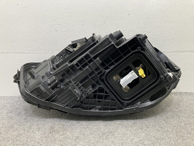 Aクラス W177 純正 右 ヘッドライト/ランプ LED RH HELLA A 177 906 56 03 メルセデスベンツ(150635)