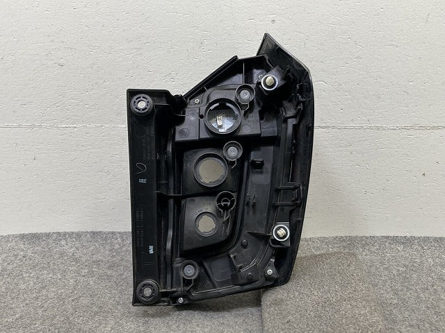 ミライース LA350S/LA360S 純正 左 テールランプ/ライト/レンズ LED LH TOKAIDENSO 20523 ダイハツ(150637)