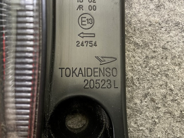 ミライース LA350S/LA360S 純正 左 テールランプ/ライト/レンズ LED LH TOKAIDENSO 20523 ダイハツ(150637)