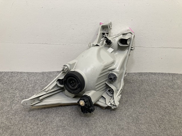 ムーヴ LA100S/LA110S 純正 前期 左 ヘッドライト/ランプ ハロゲン レベライザー LH STANLEY P9501 ダイハツ(150638)