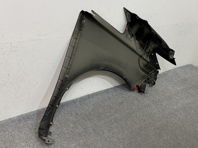 セレナ C28/NC28/FC28/FNC28 e-POWER/GC28/GFC28 純正 左 フロント フェンダー LH ダイヤモンドブラック G41 日産(150648)