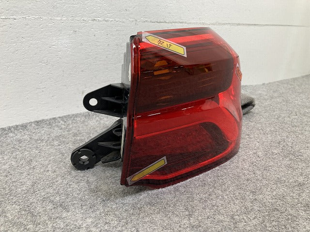 X2 シリーズ F39 純正 右 テールランプ/ライト/レンズ LED RH OLSA F03688000H BMW(150651)