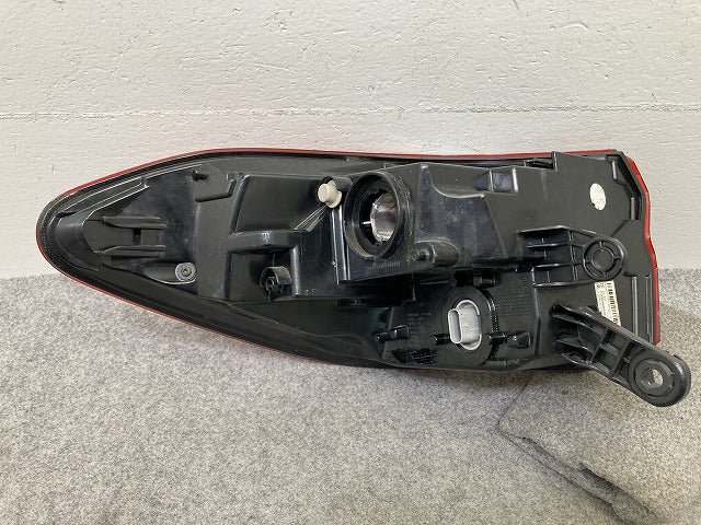 X2 シリーズ F39 純正 右 テールランプ/ライト/レンズ LED RH OLSA F03688000H BMW(150651)