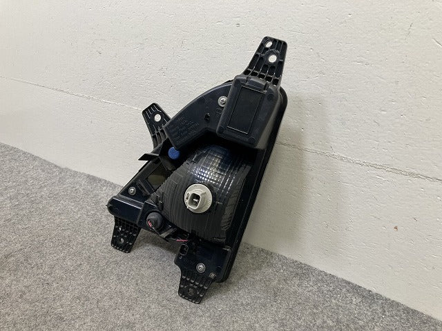 デイズ ハイウェイスター B44W/B45W/B47W/B48W 純正 右 ウィンカー LED コンビネーションランプ RH KOITO 212-23776 日産(150660)