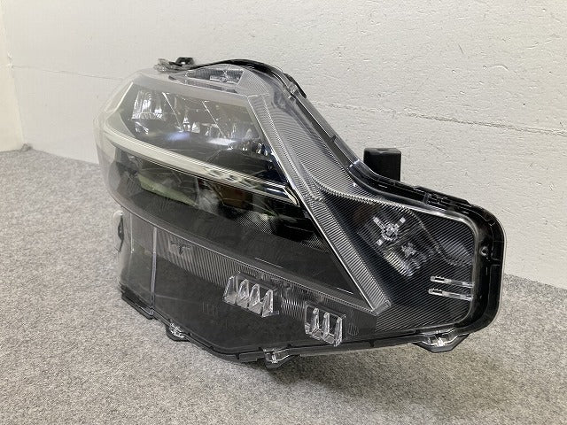 ルークス B44A/B47A 純正 右 ヘッドライト/ランプ LED レベライザー 刻印Y RH KOITO 100-23779 日産(150663)