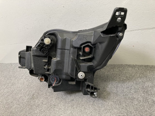 ルークス B44A/B47A 純正 右 ヘッドライト/ランプ LED レベライザー 刻印Y RH KOITO 100-23779 日産(150663)