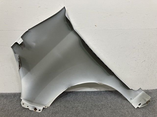 デイズ ルークス B21A 純正 右 フロント フェンダー RH ホワイトパール(3コートパール) SLN 日産(150698)