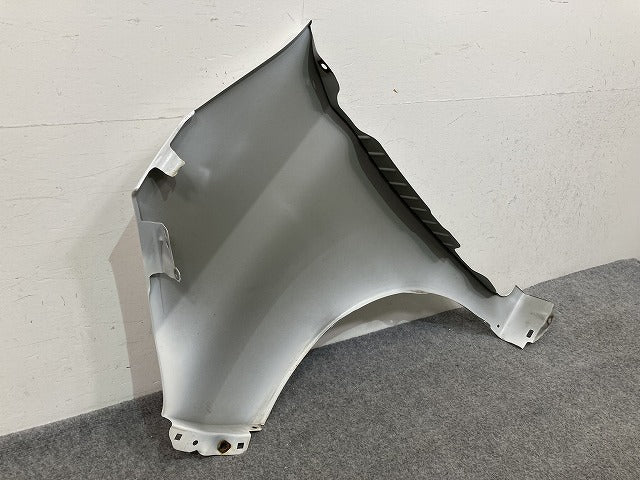 デイズ ルークス B21A 純正 右 フロント フェンダー RH ホワイトパール(3コートパール) SLN 日産(150698)