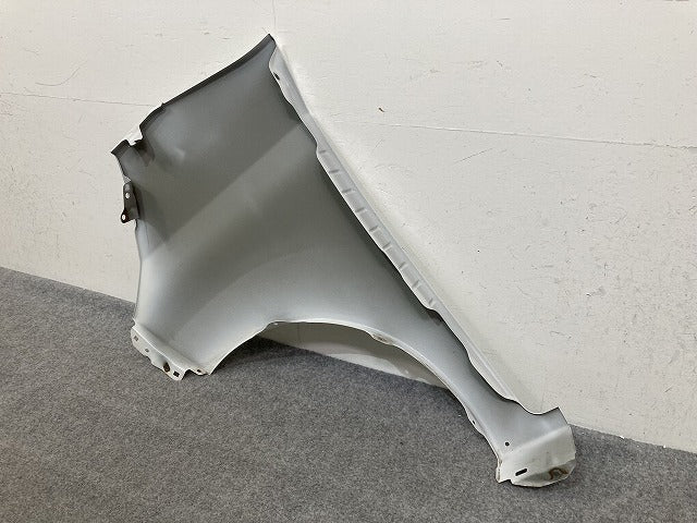 デイズ ルークス B21A 純正 右 フロント フェンダー RH ホワイトパール(3コートパール) SLN 日産(150698)