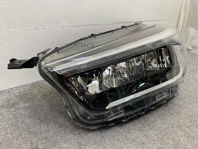ライズ/ロッキー A200S/A210S/A200A/A210A/A202A 純正 左 ヘッドライト/ランプ レベライザーLED LH ICHIKOH 1991 トヨタ(150700)
