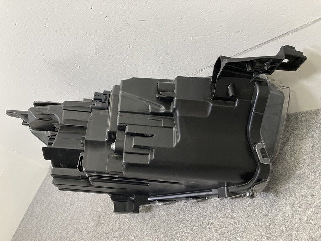 ライズ/ロッキー A200S/A210S/A200A/A210A/A202A 純正 左 ヘッドライト/ランプ レベライザーLED LH ICHIKOH 1991 トヨタ(150700)
