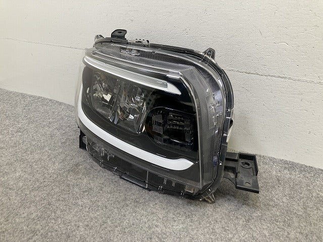 タント LA650S/LA660S 純正 前期 右 ヘッドライト/ランプ LED レベライザー 刻印01 RH KOITO 100-69074 81130-B2700 ダイハツ(150706)