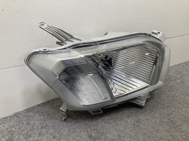 プロボックス NSP160V/NCP160V/NCP165V 純正 右 ヘッドライト/ランプ ハロゲン レベライザー RH 刻印A KOITO 52-279 81130-52J50(150711)