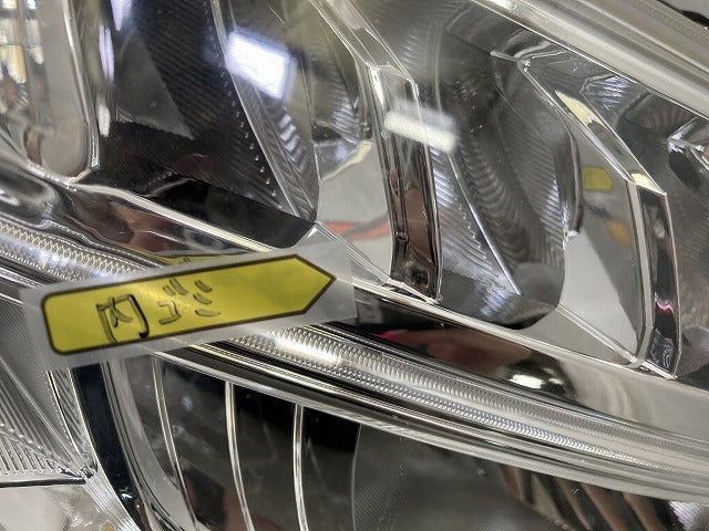 ジャンク!ルーミー M900A/M910A 純正 前期 右 ヘッドライト/ランプ レベライザーLED 刻印DF RH STANLEY W3918 トヨタ(150732)