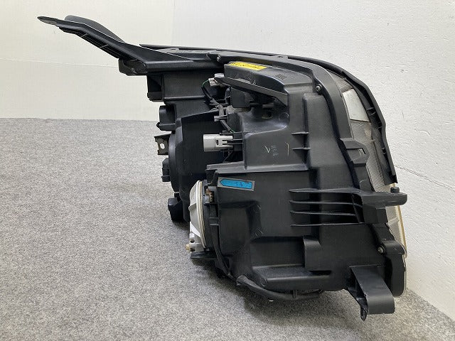 ヴォクシー VOXY 70系/ZRR70G/ZRR75G/ZRR70W/ZRR75W 純正 前期 左 ヘッドライト/ランプ キセノン HID レベ 刻印V8 KOITO 28-203(150735)