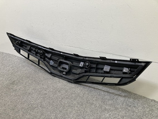 フィット ハイブリッド GP1 純正 前期 フロント グリル/ラジエーターグリル 71121-TF2-901-M1 ホンダ(150740)