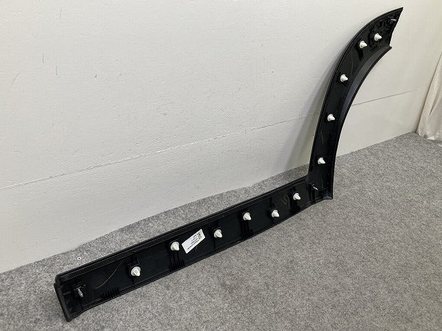 フロンクス WDB3S 純正 右 リア ドア モール/フェンダーガーニッシュ RH 77531-74T0R 素地 スズキ(150749)