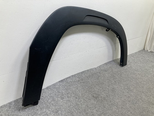 フロンクス WDB3S 純正 右 フロント フェンダーアーチモール/オーバーフェンダー RH 77211-74T0 素地 スズキ(150752)
