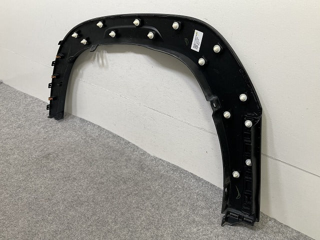 フロンクス WDB3S 純正 右 フロント フェンダーアーチモール/オーバーフェンダー RH 77211-74T0 素地 スズキ(150752)