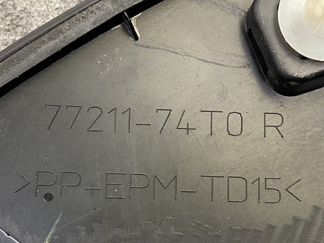 フロンクス WDB3S 純正 右 フロント フェンダーアーチモール/オーバーフェンダー RH 77211-74T0 素地 スズキ(150752)