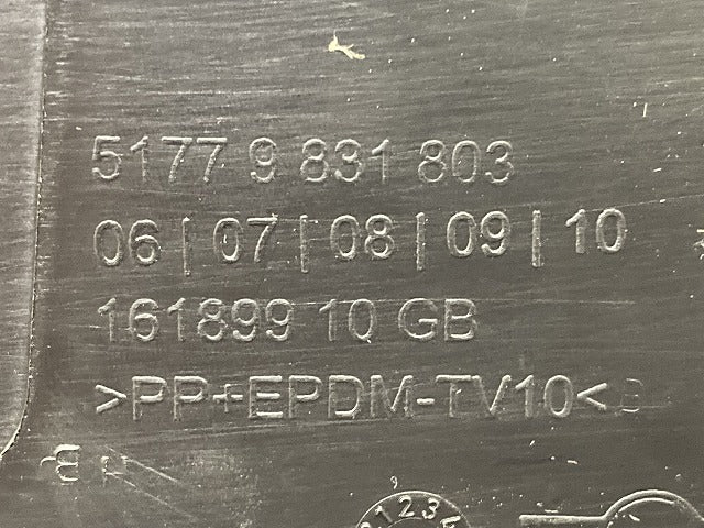 新品!ミニ 5ドア(F55) クーパー 純正 左 リア フェンダーアーチモール/オーバーフェンダー 5177 9 881 803 51779881803 素地 MINI(150767)