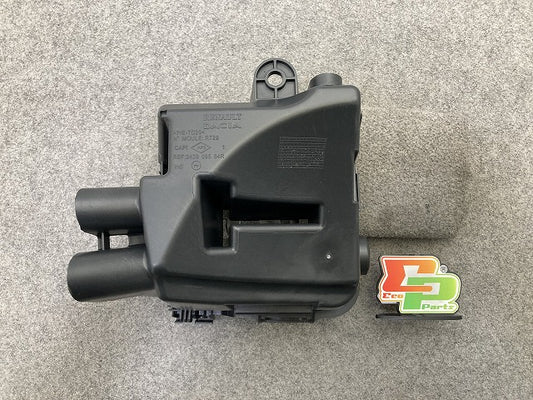 新品!ルーテシア RH5F 純正 エンジンルーム ヒューズボックス 下側ケース 2438 095 84R 24380-9584R 未塗装 ルノー(150771)