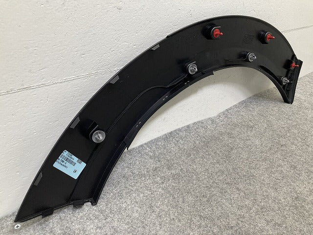 新品!ミニ 5ドア(F55) クーパーSD 純正 左 リア フェンダーアーチモール/オーバーフェンダー LH 5177 7 318 829 51777376881 MINI(150776)